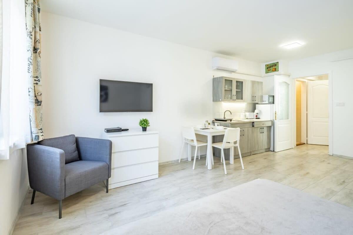 בודפשט Convenient 2-Room Central Apartment מראה חיצוני תמונה