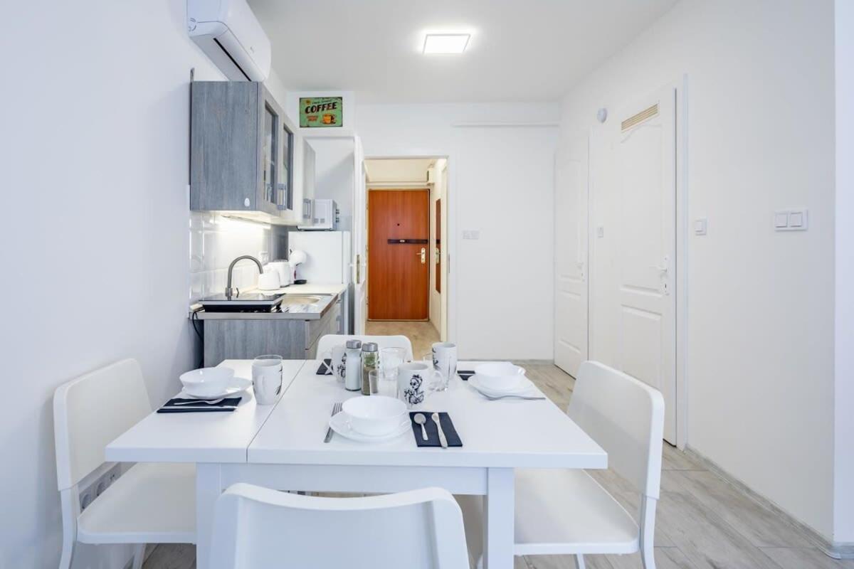 בודפשט Convenient 2-Room Central Apartment מראה חיצוני תמונה