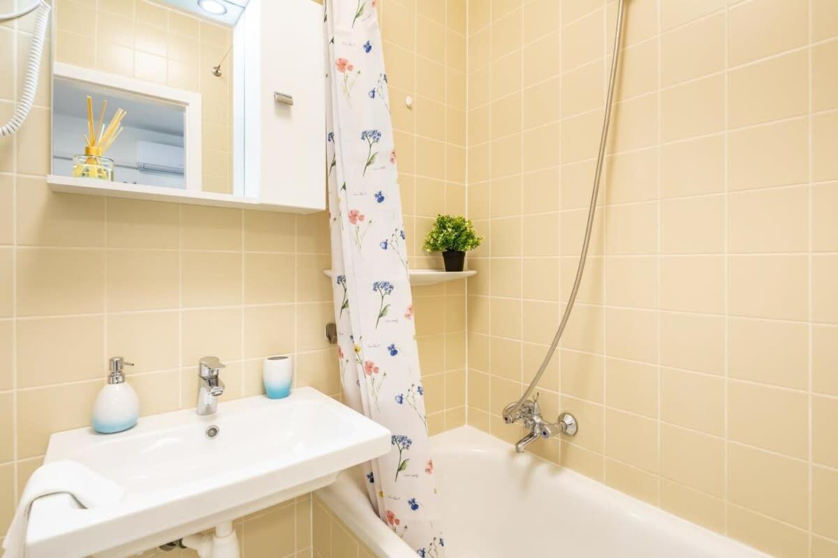 בודפשט Convenient 2-Room Central Apartment מראה חיצוני תמונה